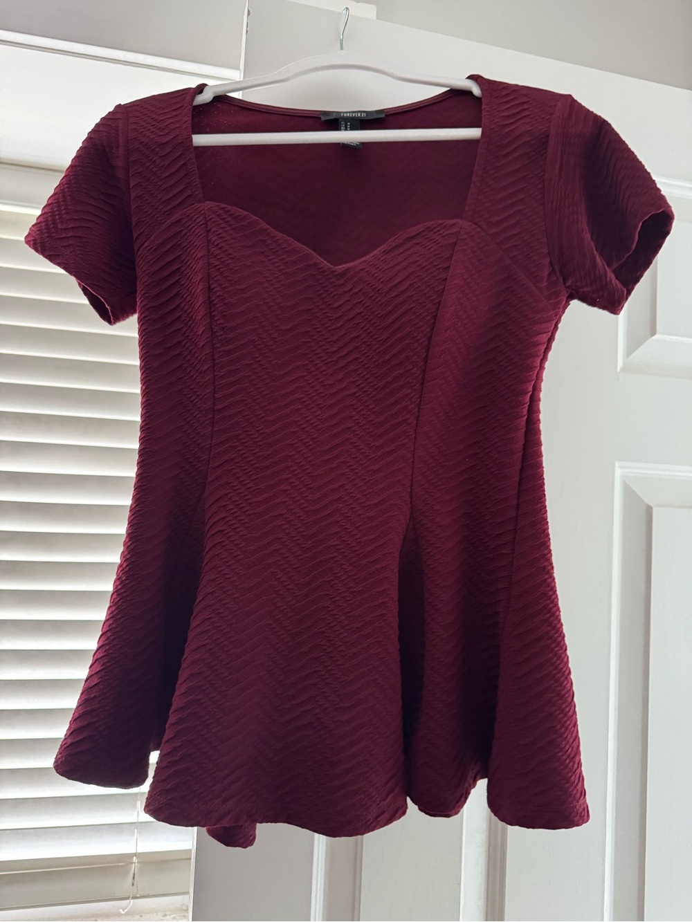 Forever 21 Textured Short Sleeve Peplum Top - Burgundy